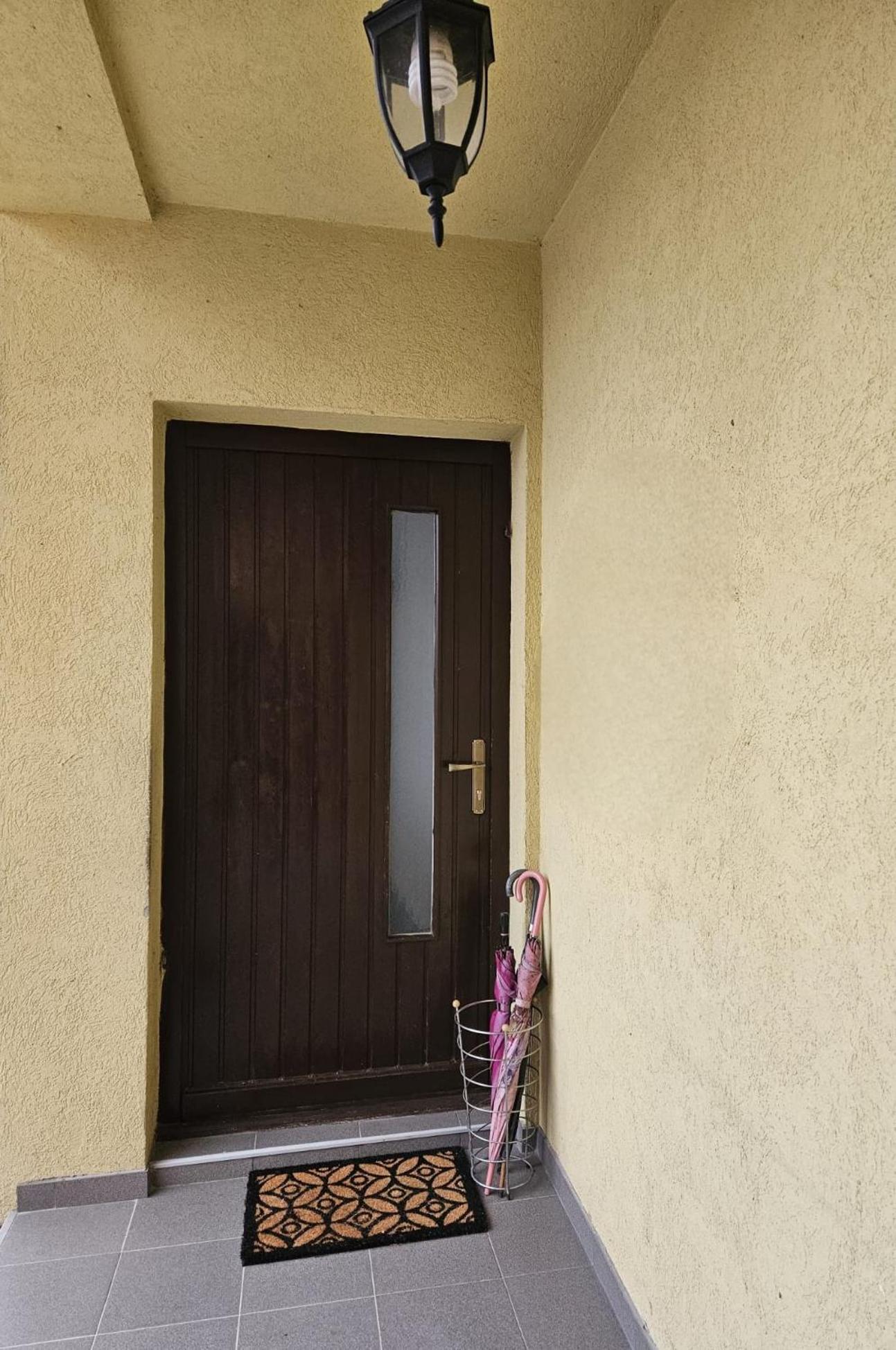 Studio Apartman Dora อิลก ภายนอก รูปภาพ